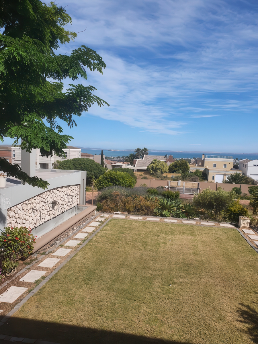 4 Bedroom Property for Sale in Myburgh Park Western Cape